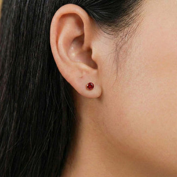 Garnet Solitaire Stud in 92.5 Sterling Silver