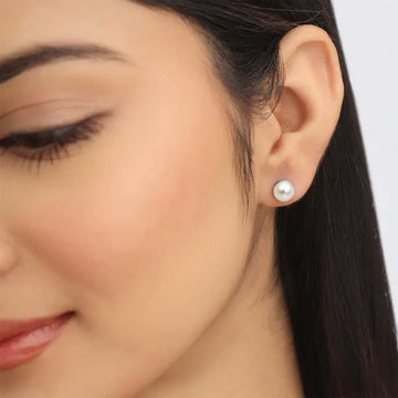 Minimal Pearl Stud in 92.5 Sterling Silver