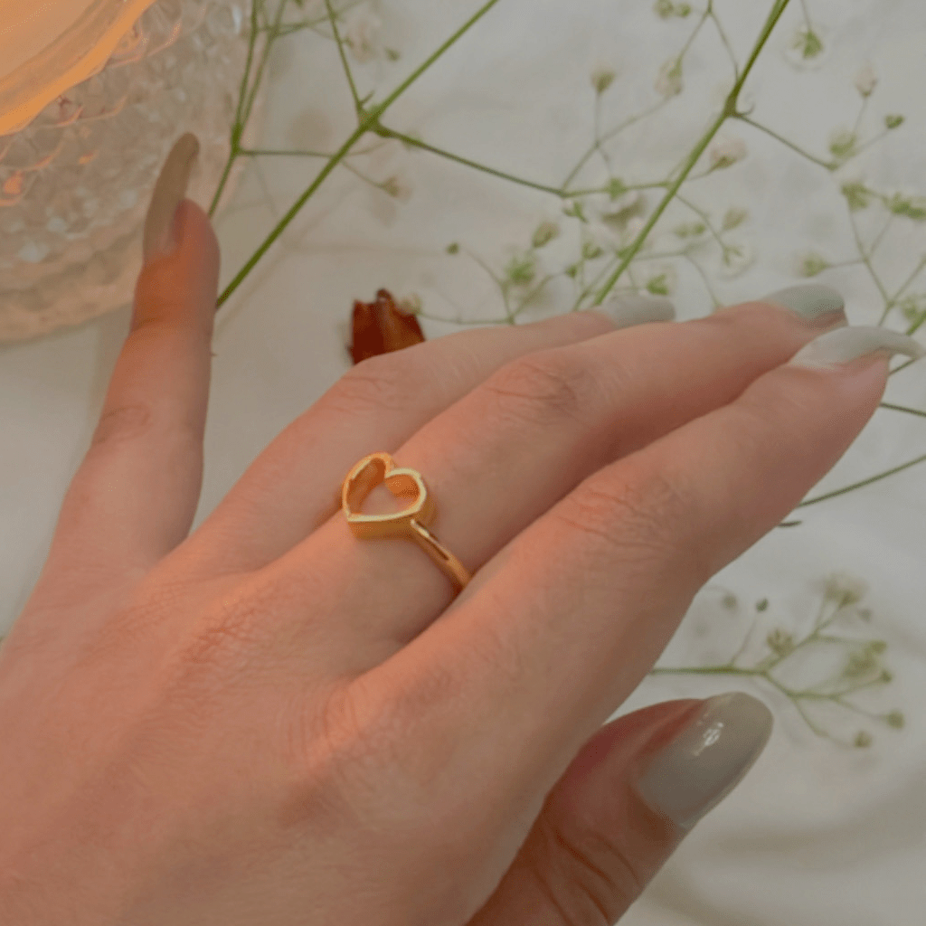 Adore Ring UV